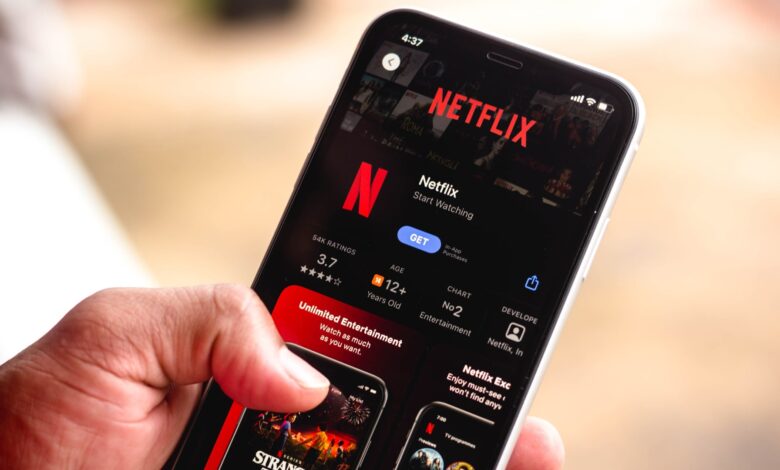 Communications stocks, Netflix, Roblox catch-up plays for 2022: Trader