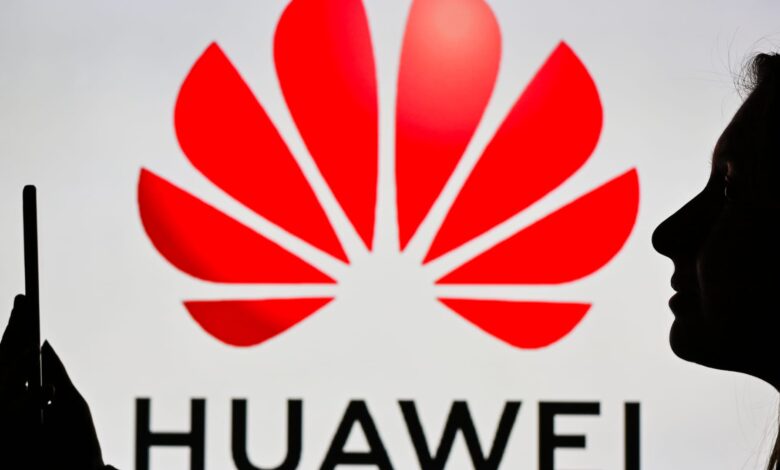 UK gives telco firms more time to remove Huawei 5G equipment