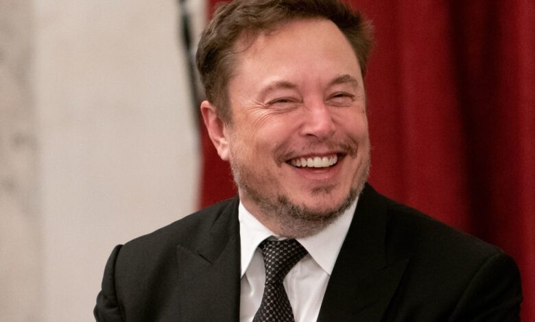 Who will play Elon Musk in Darren Aronofsky's biopic?