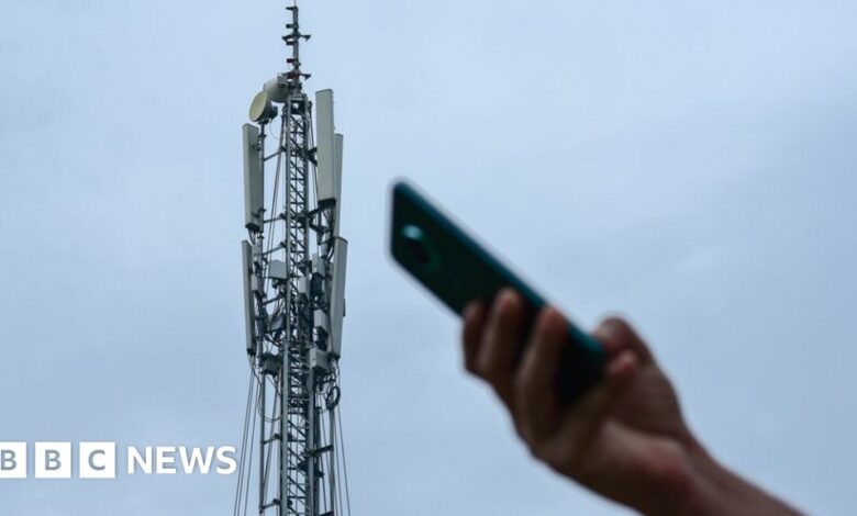 Council pushes back on new 5G mobile phone masts