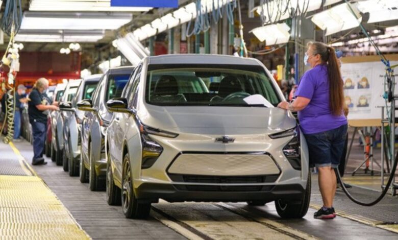 GM to lay off 1,300 Michigan workers as vehicles end production