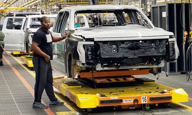 Ford cuts 2024 production plans in half