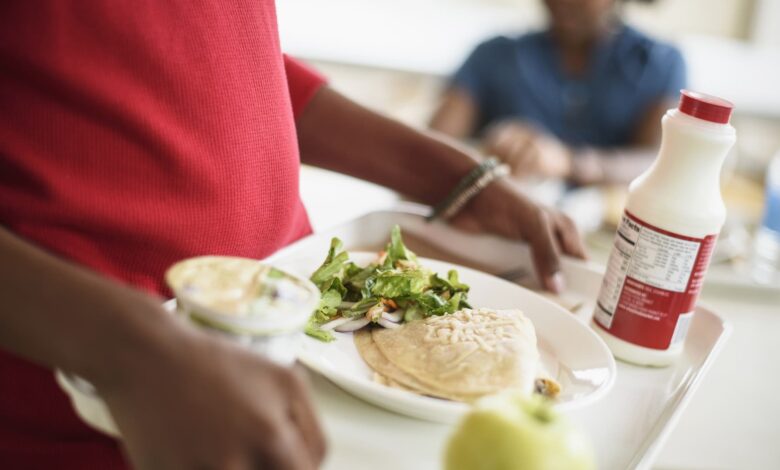 These states are restoring pandemic-era free school meals for all kids