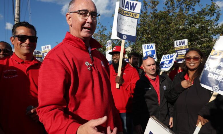 UAW launches union campaigns at Tesla, 12 other automakers in the U.S.