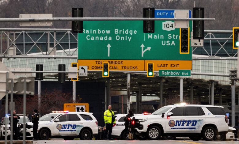 No sign of terrorism in blast that killed 2 at U.S.-Canada border in Niagara Falls, governor says