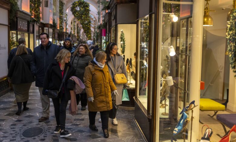 ‘Girl Math’ returns as shoppers navigate holiday shopping finances