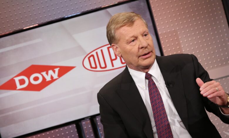 Details on DuPont's earnings warning and our price target change on the stock