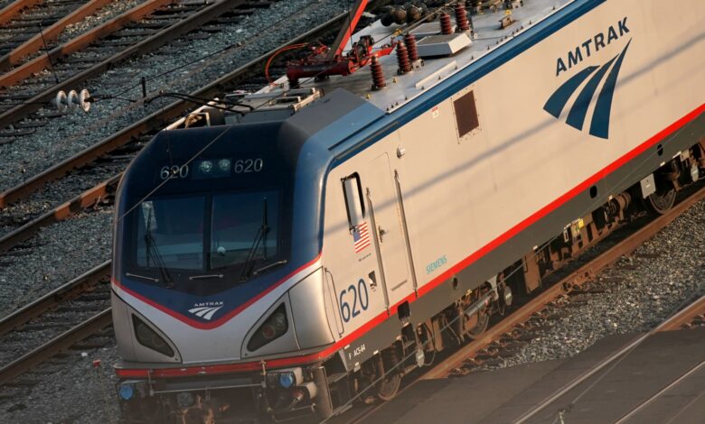 Travelers increasingly turn to taking Amtrak trains over flights