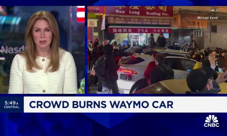 Crowd burns Waymo self-driving vehicle in San Francisco